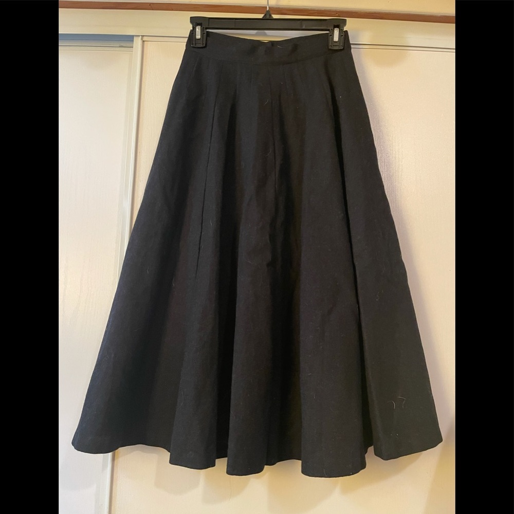 Wool skirt